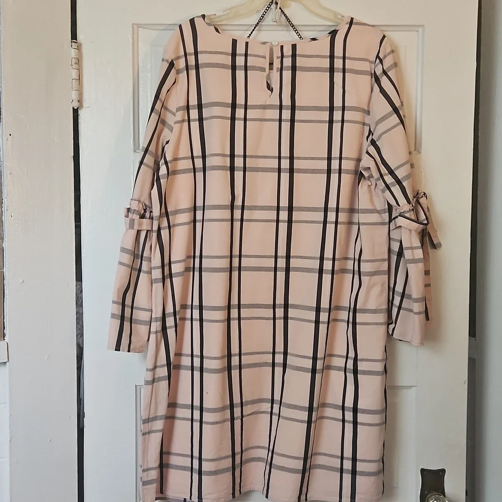 Crown & Ivy Pink Plaid Dress - Picture 4 of 4